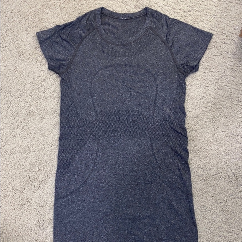 Lululemon swiftly tech short sleeve crew